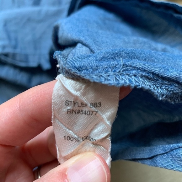 Cabi💕Chambray Tank Loose Top Blouse - Picture 3 of 5